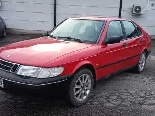 Saab 900