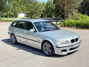 BMW 330
