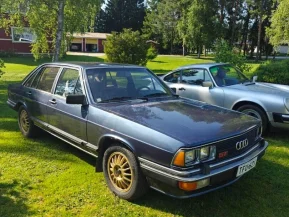 Audi 200