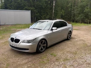 BMW 523
