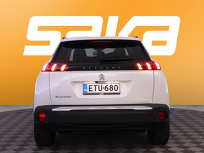 Peugeot e-2008