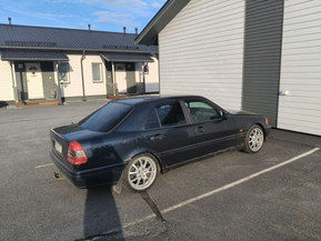 Mercedes-Benz C 200