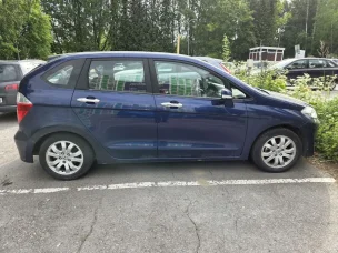 Honda FR-V