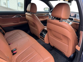 BMW 740