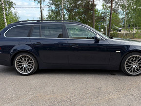 BMW 525