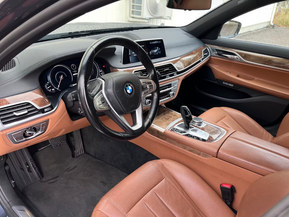 BMW 740