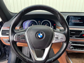 BMW 740