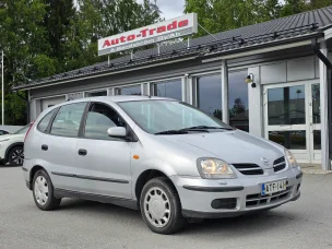 Nissan Almera Tino