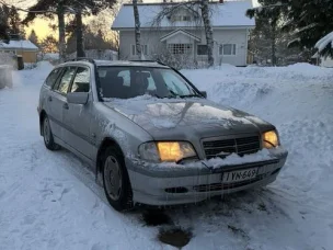 Mercedes-Benz 200