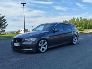 BMW 325