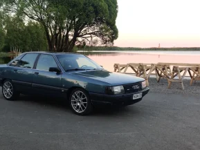 Audi 100