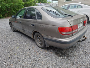 Toyota Carina E