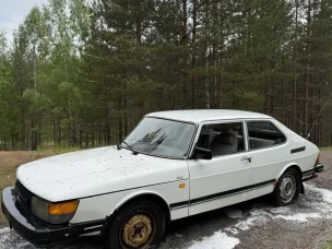 Saab 900