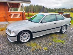 BMW 325