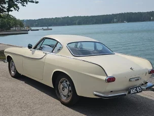 Volvo P1800