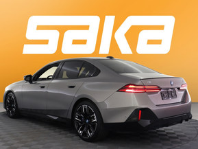 BMW i5 M60