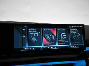 BMW i5 M60