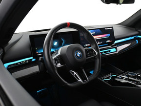 BMW i5 M60