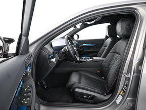 BMW i5 M60