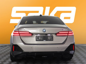 BMW i5 M60