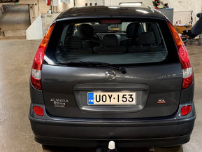 Nissan Almera Tino