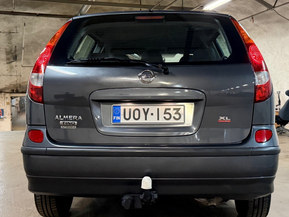 Nissan Almera Tino