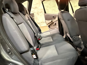 Nissan Almera Tino