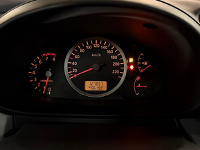 Nissan Almera Tino