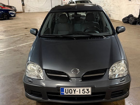 Nissan Almera Tino