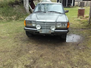 Mercedes-Benz 240