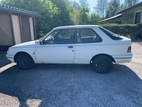 Peugeot 309