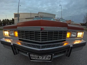 Cadillac De Ville