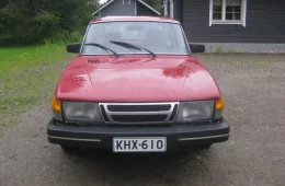 Saab 900