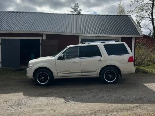 Lincoln Navigator