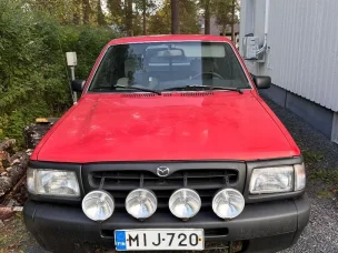 Mazda B2500