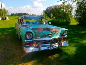 Chevrolet 210
