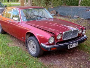 Jaguar XJ12