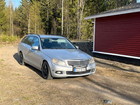 Mercedes-Benz 220