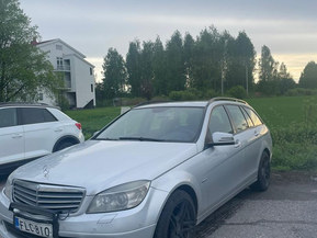 Mercedes-Benz 220
