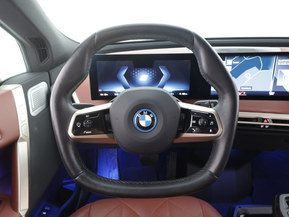 BMW iX M60