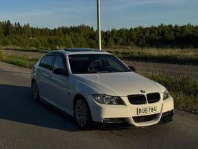 BMW 323