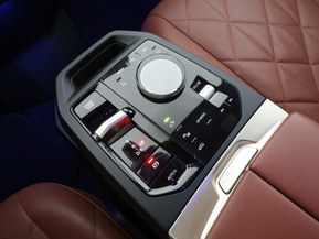 BMW iX M60