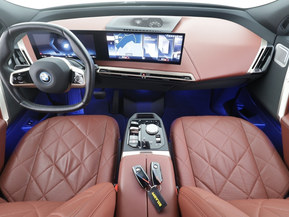 BMW iX M60