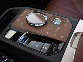 BMW iX M60