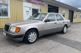 Mercedes-Benz 300