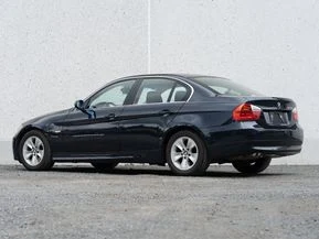 BMW 323