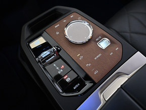 BMW iX M60