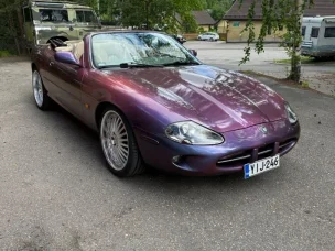 Jaguar XK8