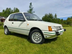 Peugeot 205