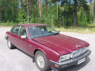 Jaguar XJ6